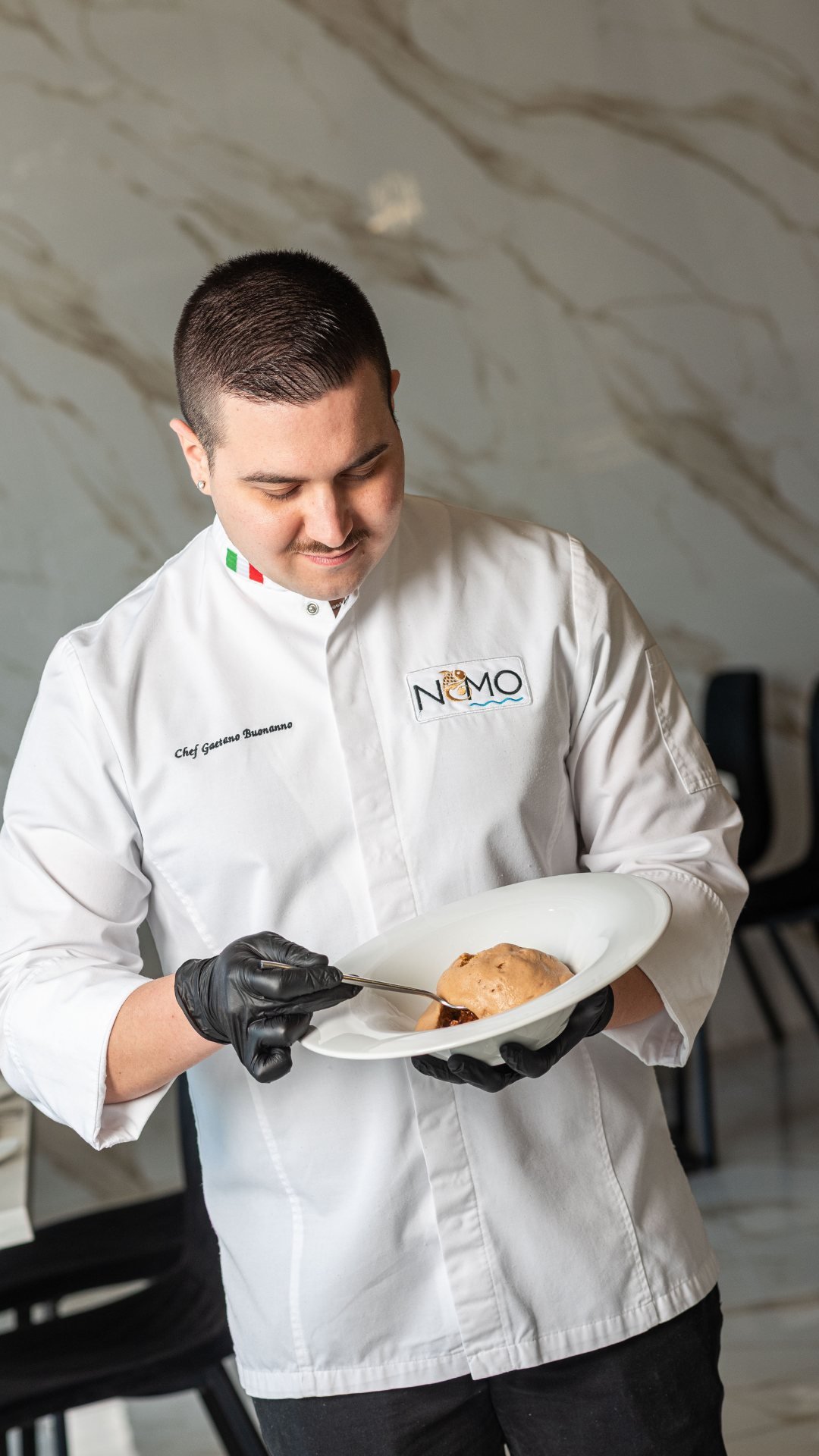 Chef durante una preparazione